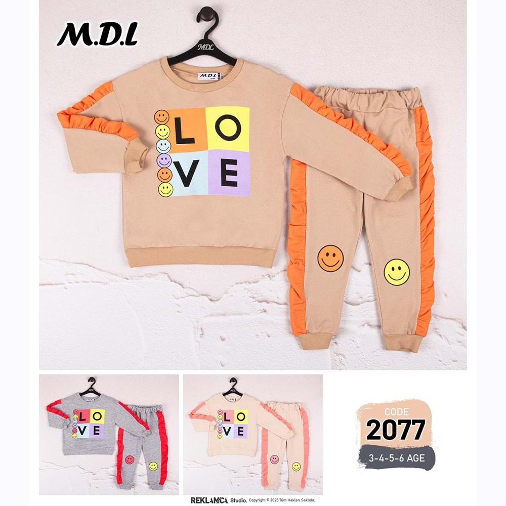 MDL 2077 Kız Çocuk Love Emoji Gülücük Baskılı Sıfır YakaTakım 3-6 Yaş
