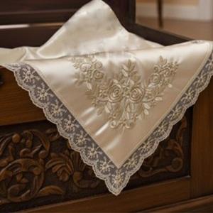 Kasso Home Krc2330 Saten Fransız Köşe Nakışlı Bohça